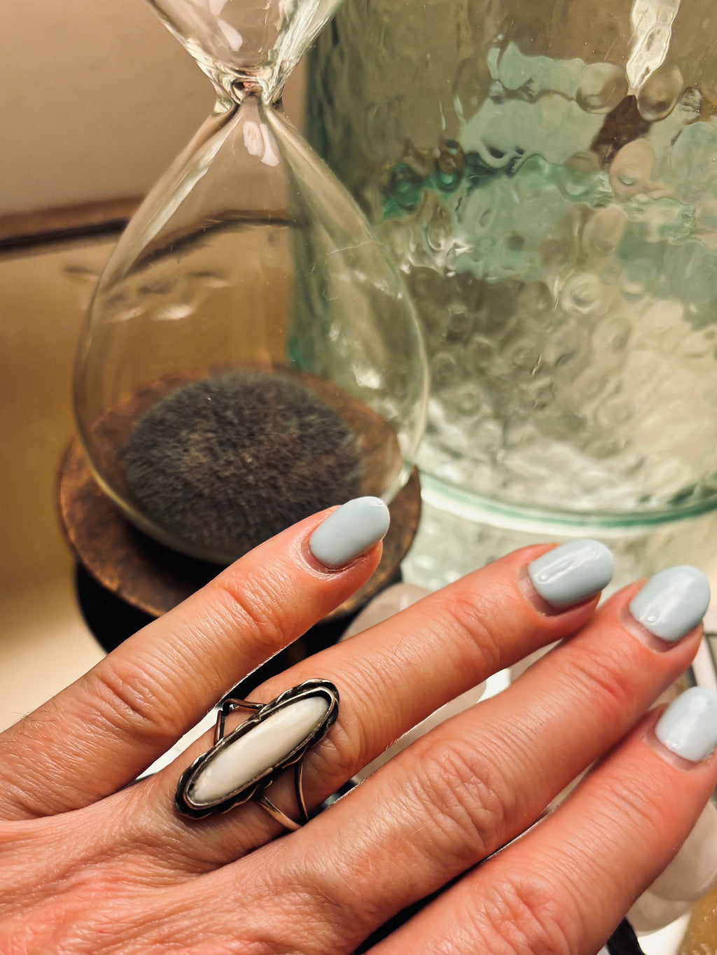 Stunning Sterling and Shell Vintage Ring