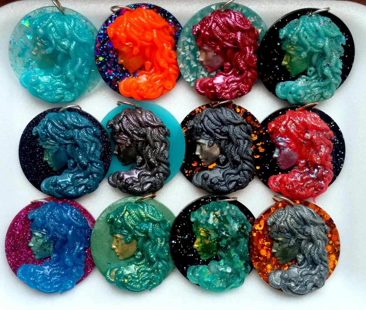 Gorgeous Hand-made Resin Medusa Cameo Pendant