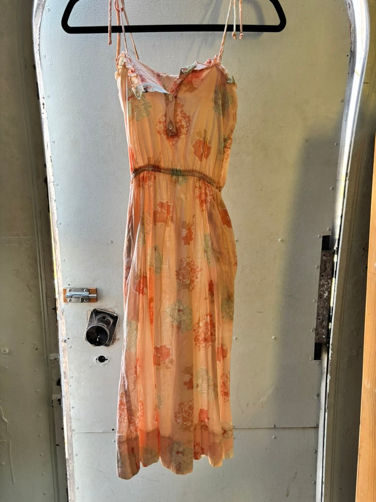 Gorgeous 1950’s Peach Floral Summer Dress