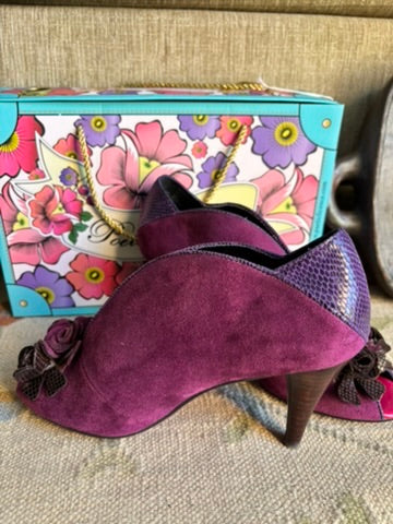 Gorgeous Burgundy Suede Heels w/ Leather Floral Embellishments