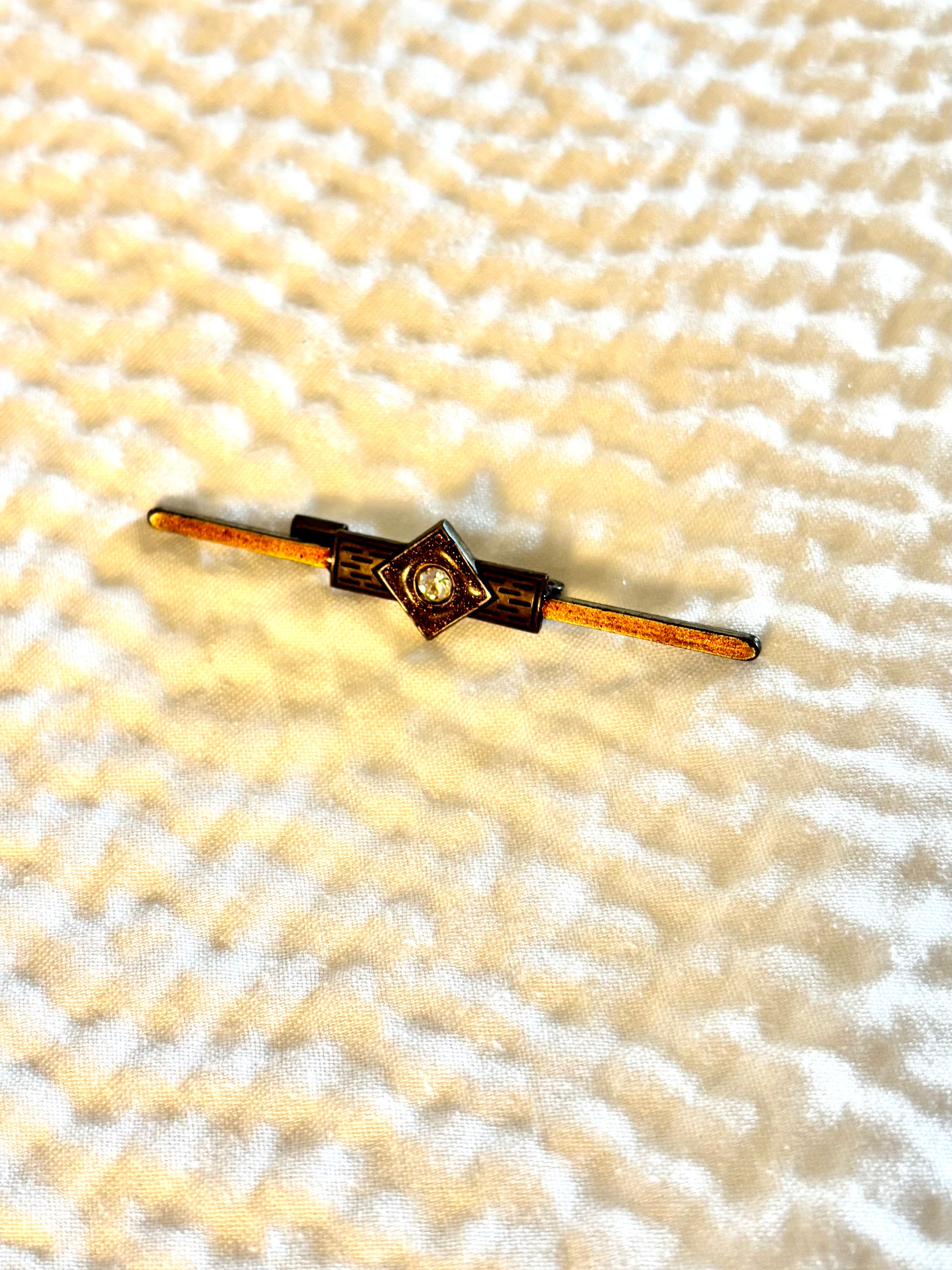 Genuine Art Deco Bar Brooch
