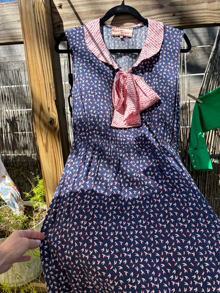 Precious 70’s Sleeveless Summer Dress