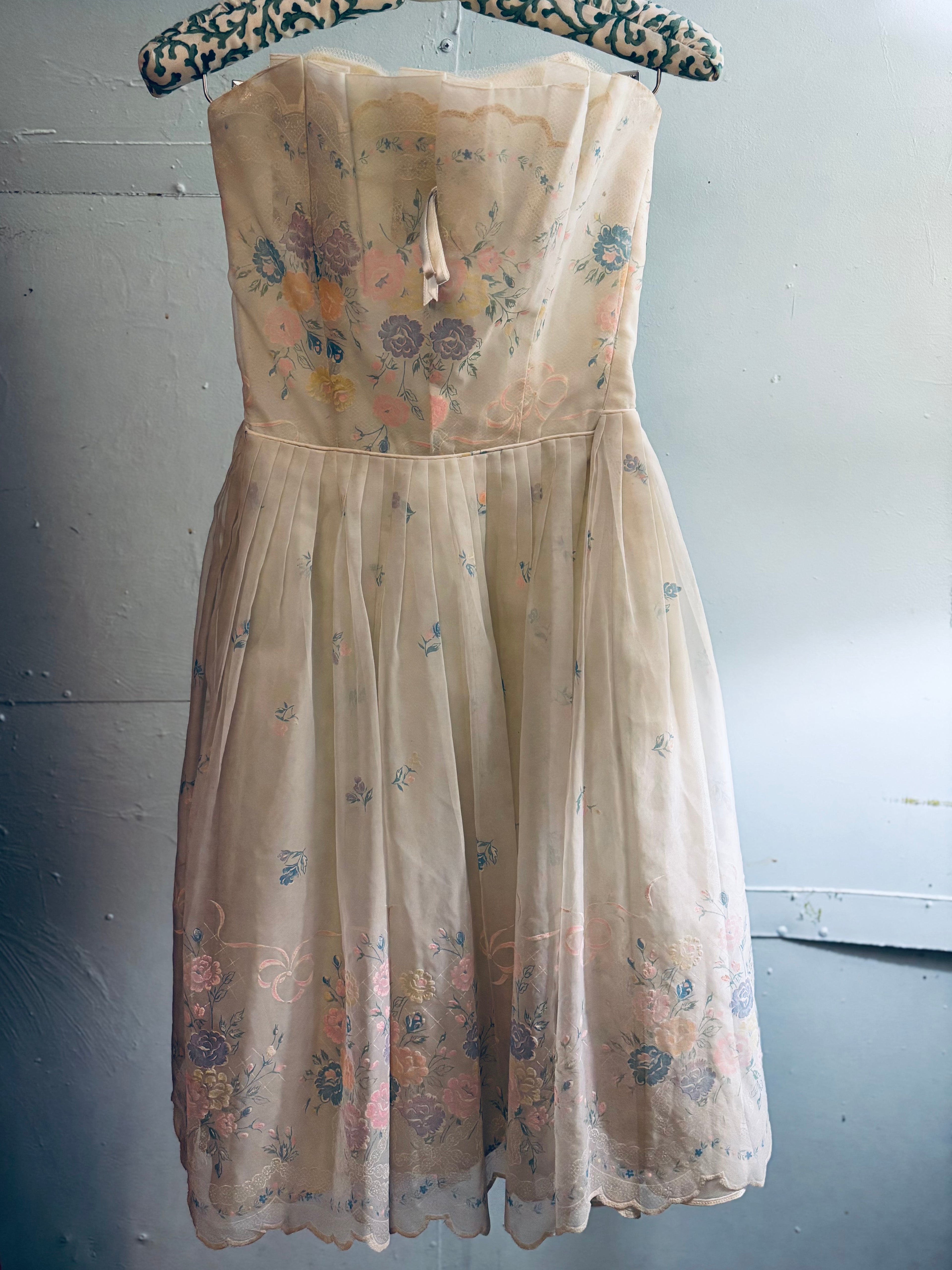 1950s Creme and Floral Embroidered Party Dress